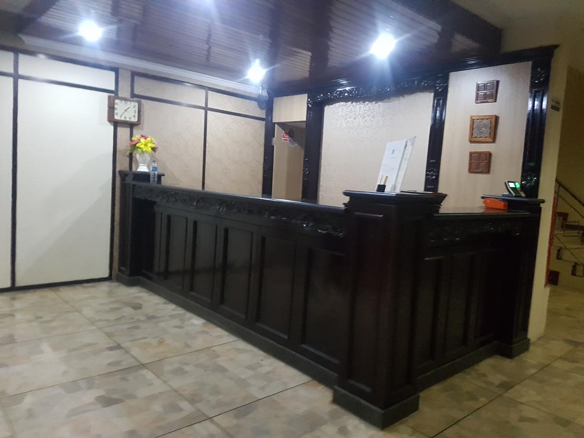 Hotel Nusantara Indah Syariah Джакарта Экстерьер фото