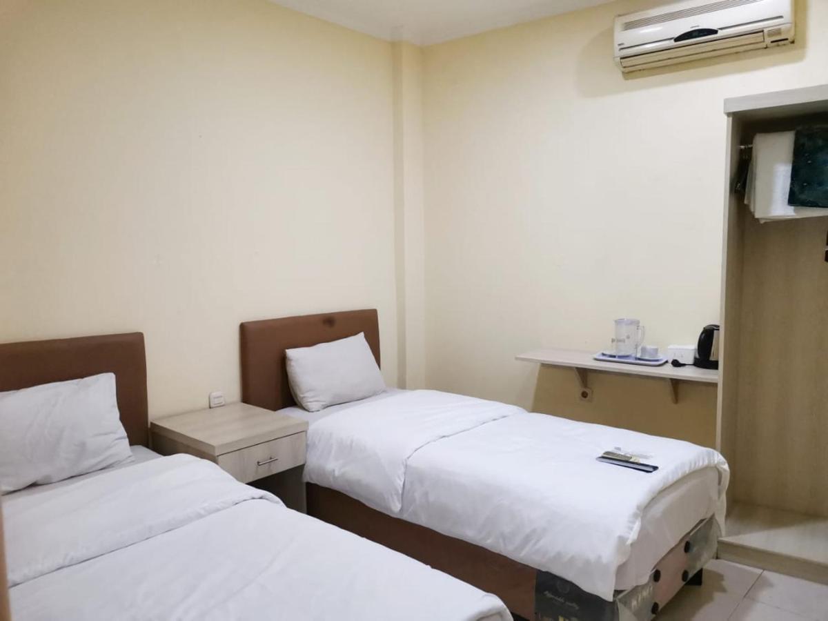 Hotel Nusantara Indah Syariah Джакарта Экстерьер фото